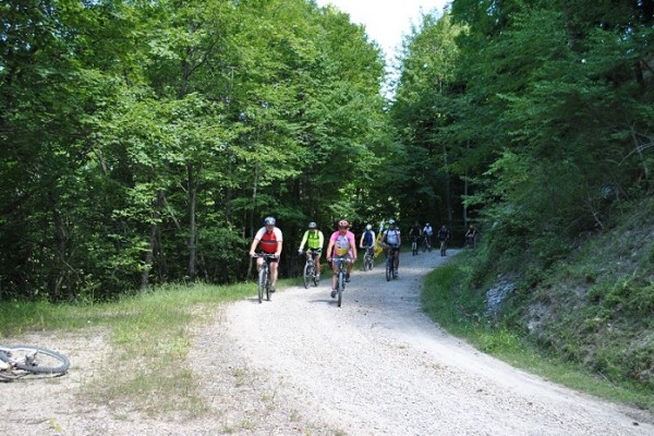 sport e svago podere verdi colline